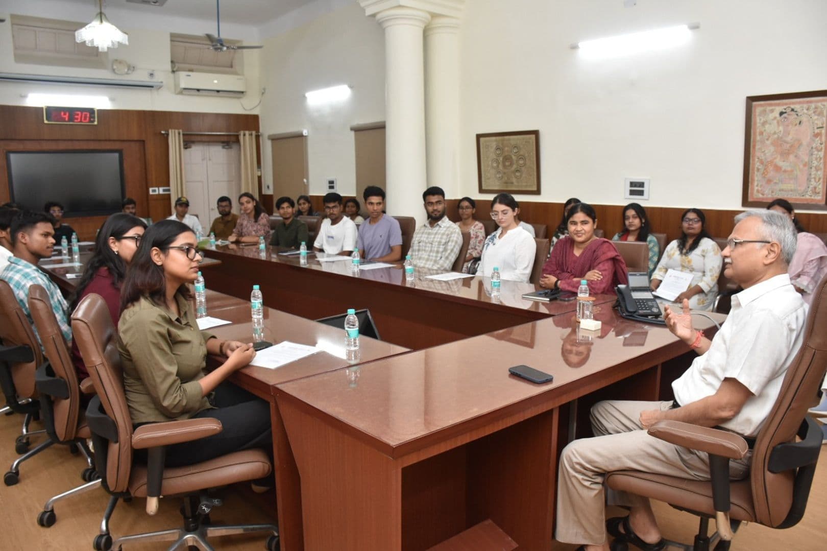 Vice-Chancellor Interacts with Wellbeing Services Cell Interns